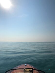 Horizon powerboat water
