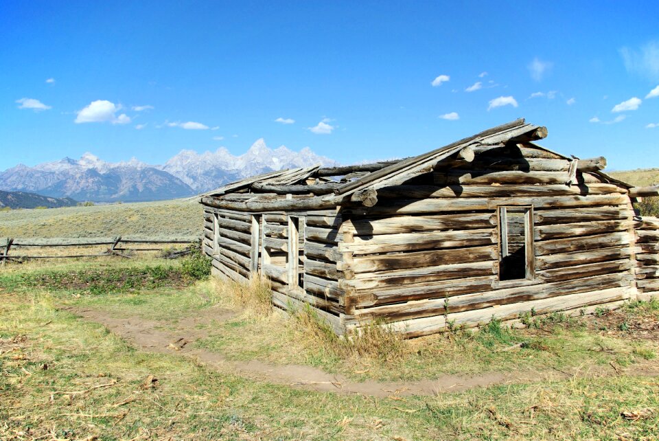 House mountains landscape