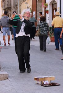 Flutist sound melody
