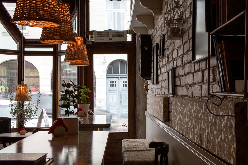 Restaurant cafeteria bar