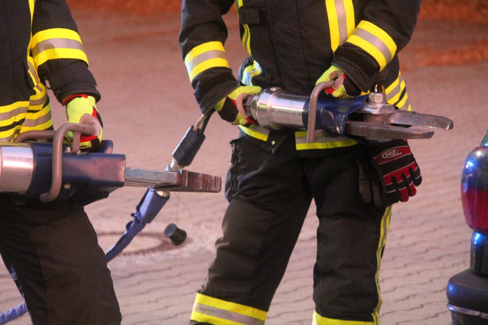 Use tool tool accident tool