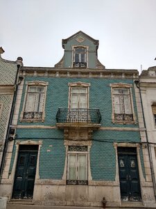Door tile