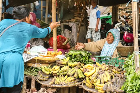 Sell people seller photo