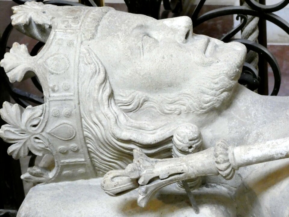 Tomb recumbent king of france