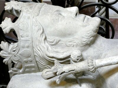 Tomb recumbent king of france