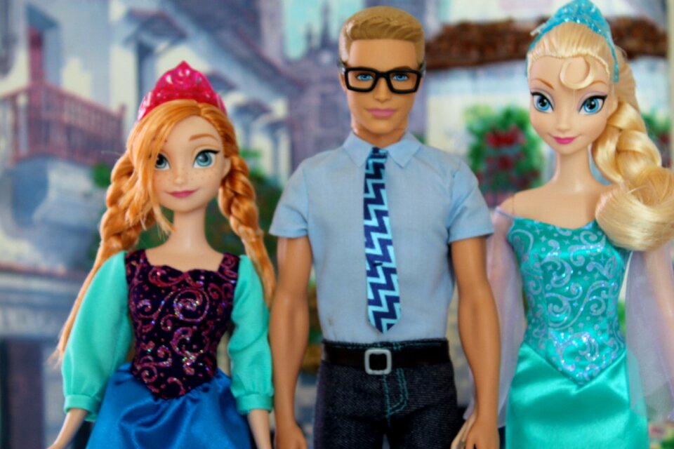 Dolls toys princesses
