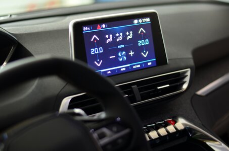 Peugeot modern speedometer photo