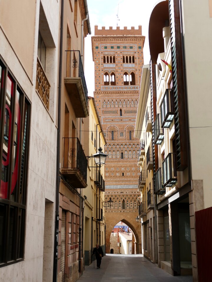14th century moors architecture