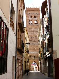 14th century moors architecture