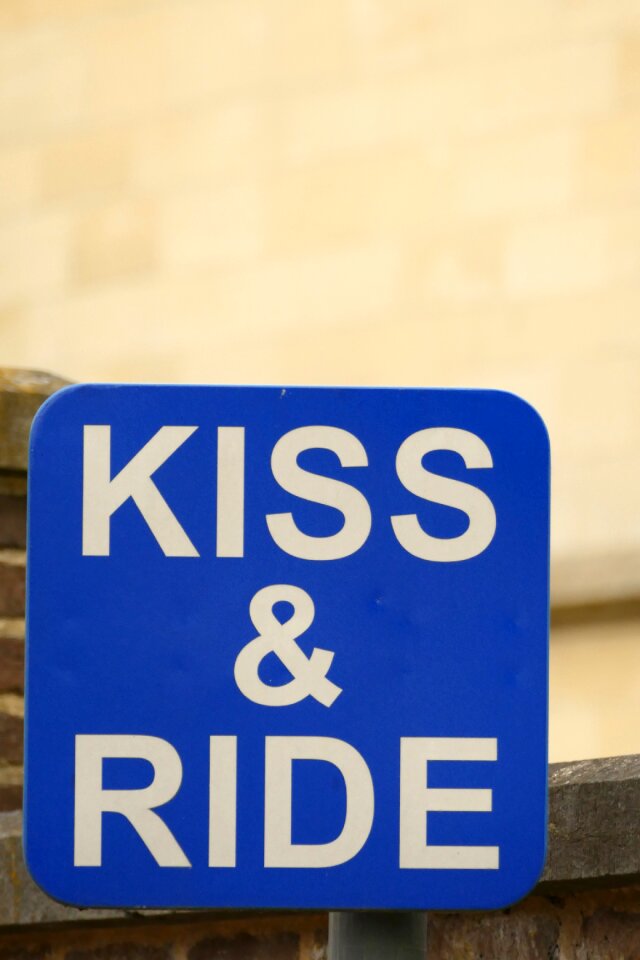 Traffic note road signs