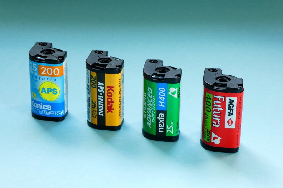 Film cassette aps format small picture