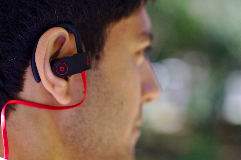 Portable media headphones