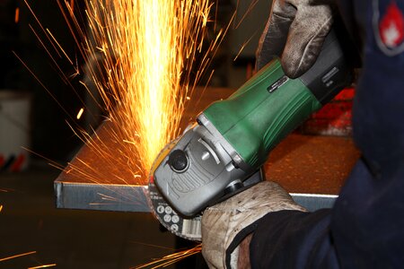 Steel grinding metallurgy