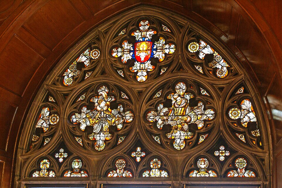 Monument stained glass window internal decoration