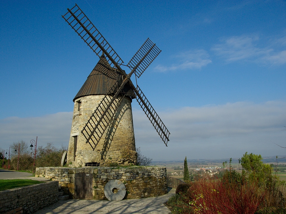 Castelnaudary france wings