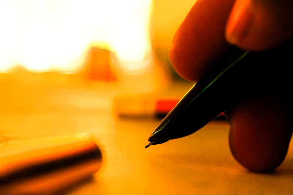 Hand pen