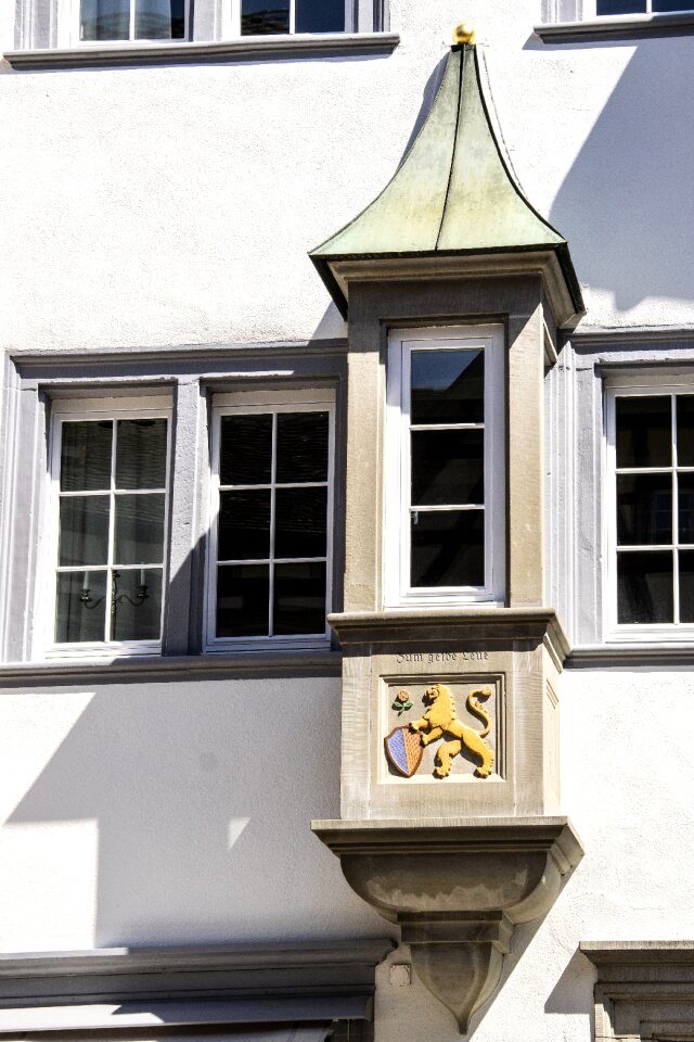 Bay window parlour bay window house painting