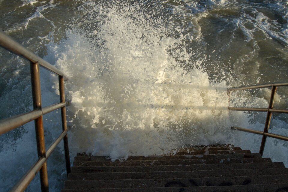 Stair waves crashing waves