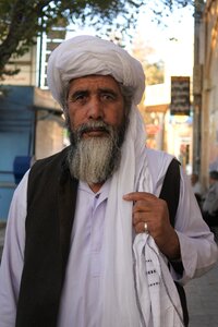 Turban afghan portrait photo