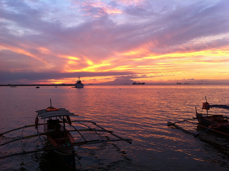 Ocean sky boat