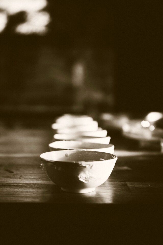 A bowl black luxury