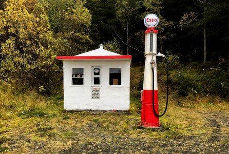 Gas pump pump building photo