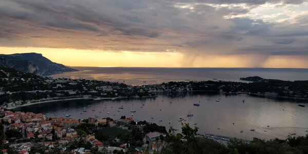 Side côte d'azur sunrise photo