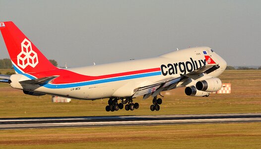 Landing airport transport