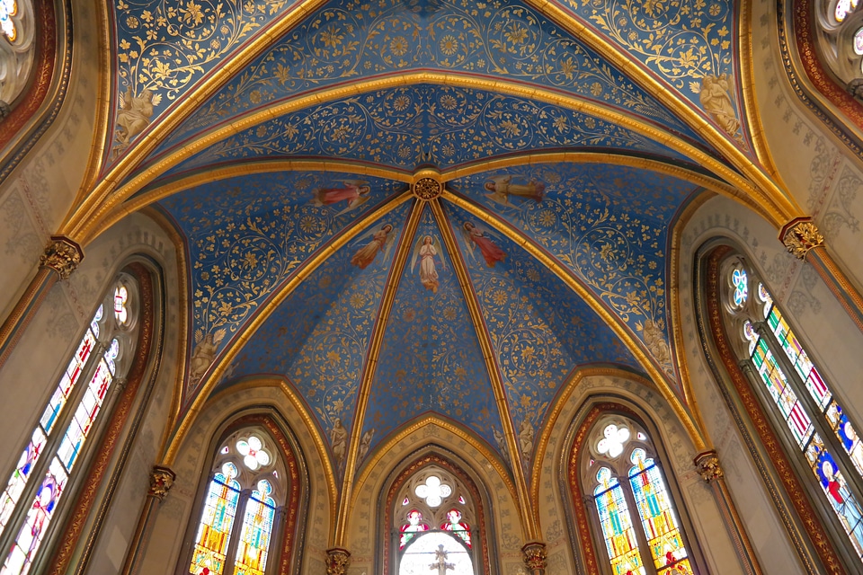 Gilded decorated protestant