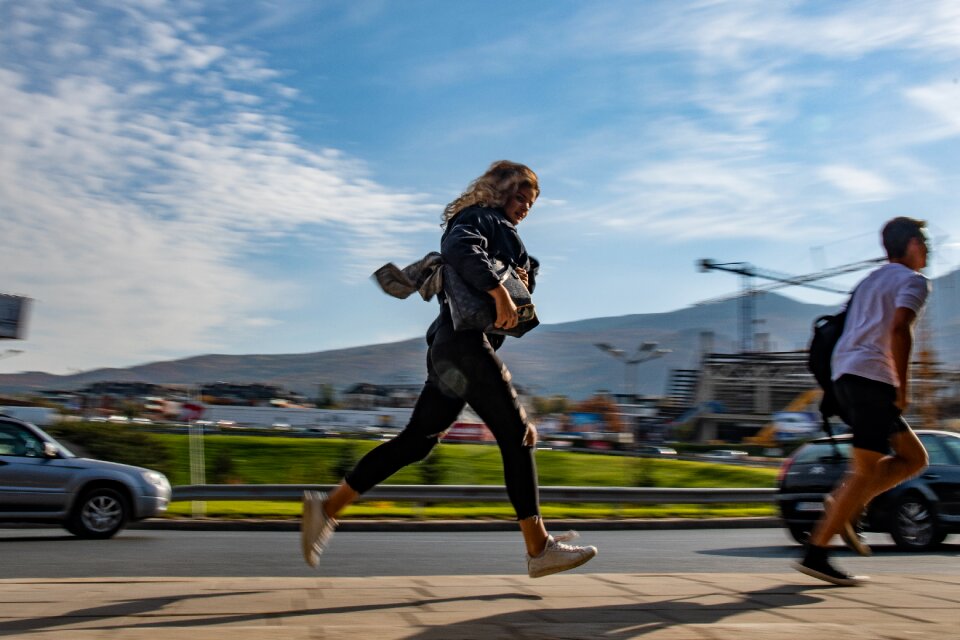 Panning slow shutter flying