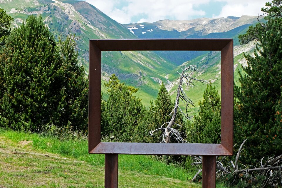 Mountain photo framework