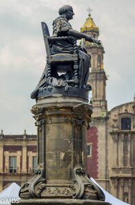 Sculpture figure women