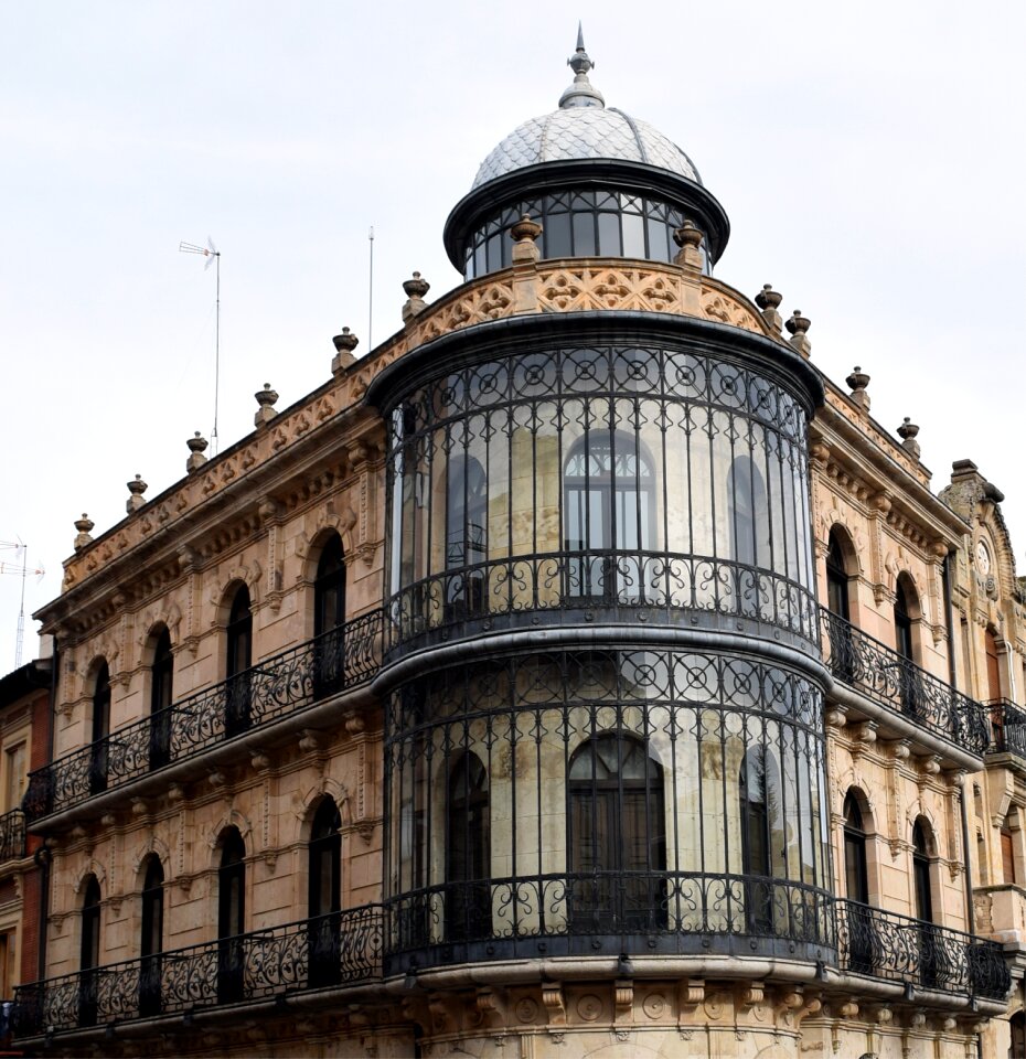 Spain corner perspective