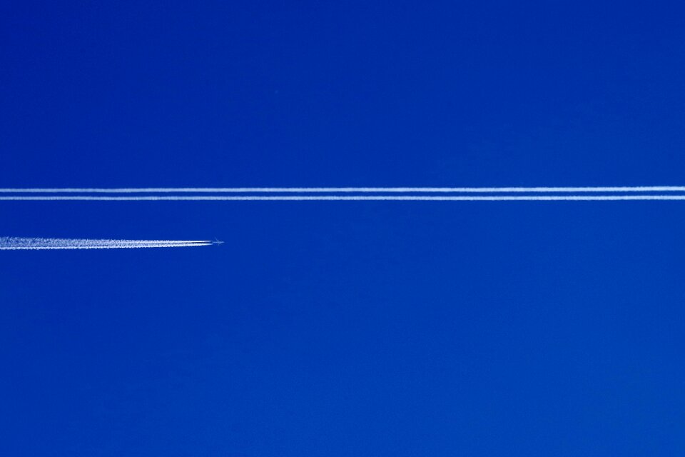 Sky aviation contrail