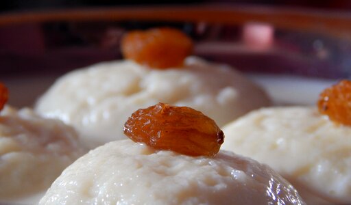 Rossomalai dessert raisin