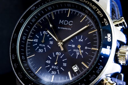 Dial watch elegant