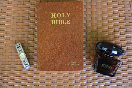 Perfume brown bible