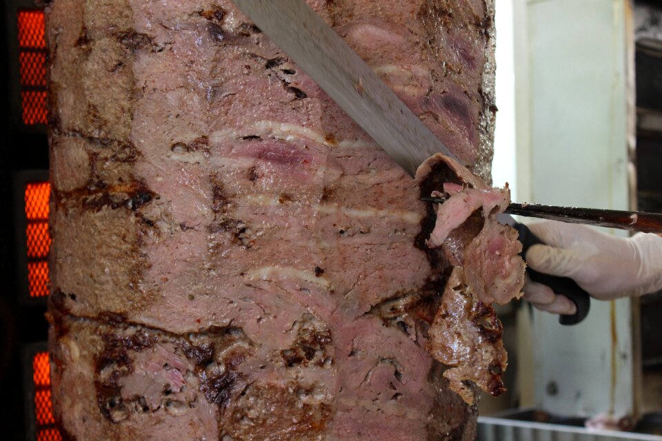 Meat turns rotary kebab