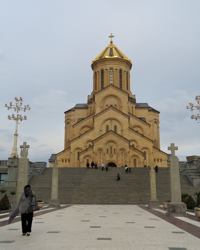 Tbilisi holy trinity cathedral sameba