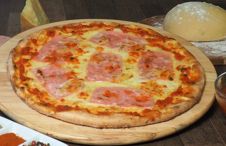 Italian pizza ham pizza food photo