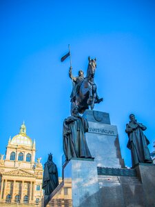 Statuary monument rider