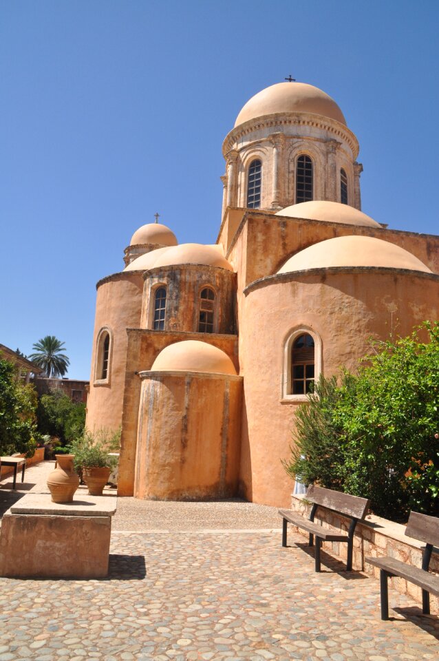 Crete historically masonry