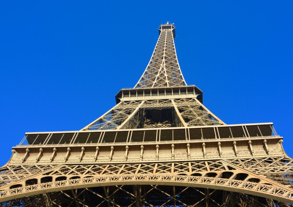 Height-324 metres heritage architecture metal