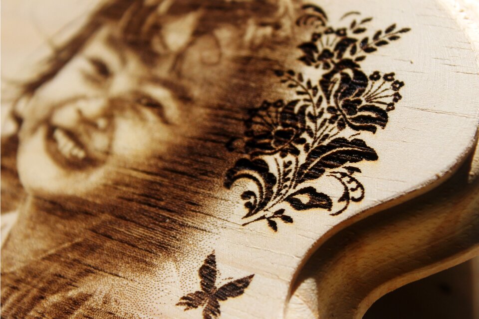 Flower engrave laser brown border