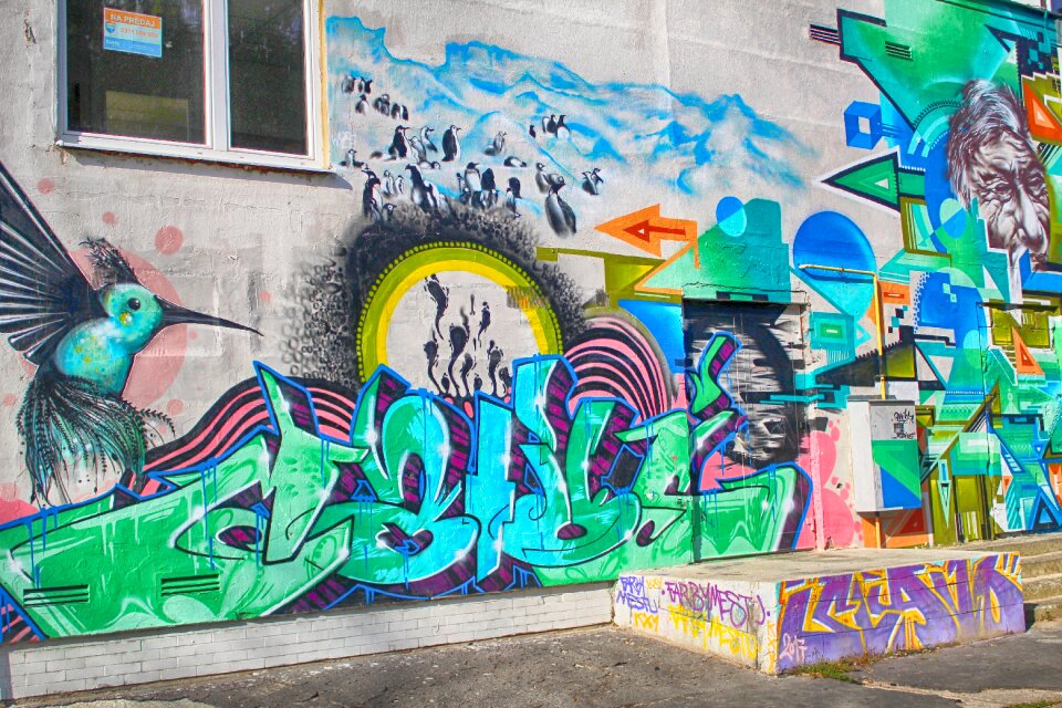 Graffiti art sprays