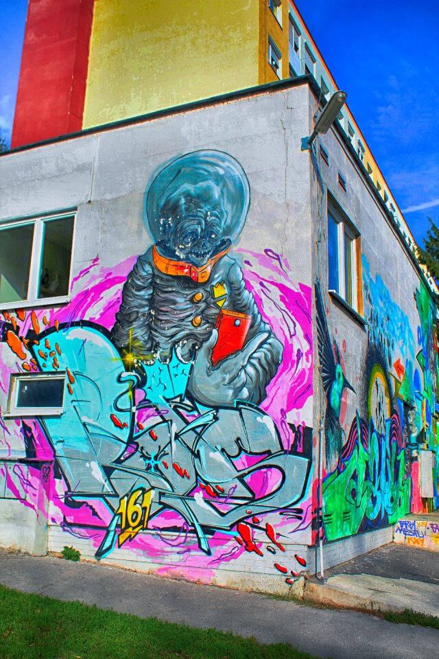 Graffiti art sprays