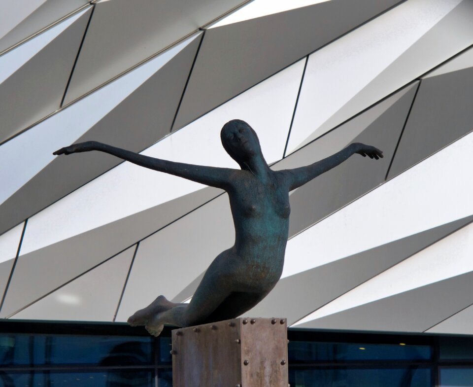Statue titanic museum