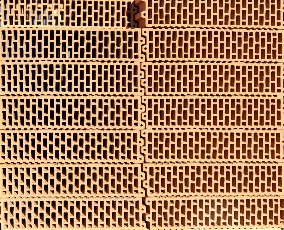Red pattern housebuilding