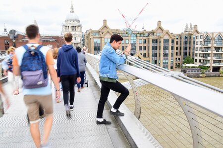 London millennium bridge motion photo