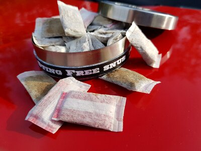 Pouch tobacco sting-free